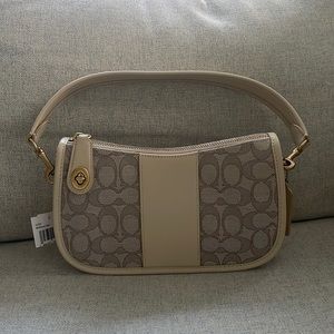 Coach Swinger Bag In Signature Jacquard
